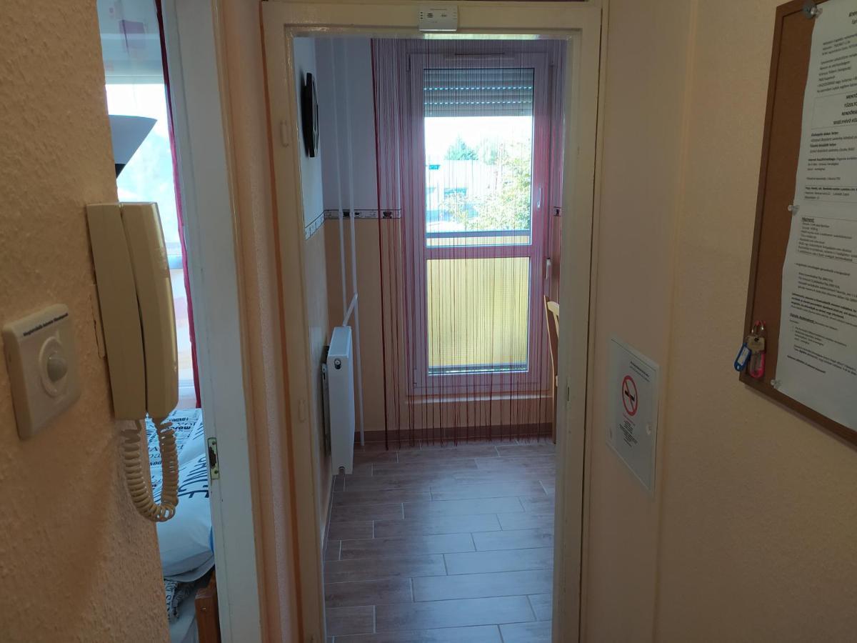 Krénusz Vendégház. Kaposvár Extérieur photo
