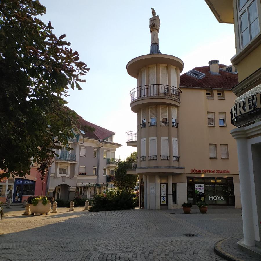 Krénusz Vendégház. Kaposvár Extérieur photo